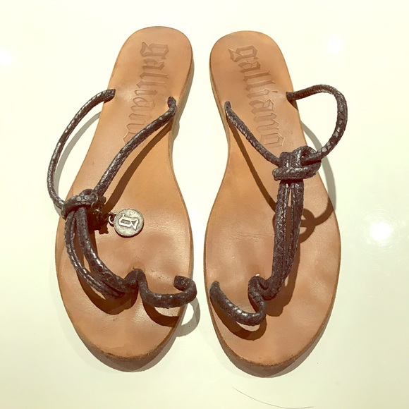 Galliano Shoes - Galliano Leather Flip Flops Galliano Shoes - Galliano Leather Flip Flops