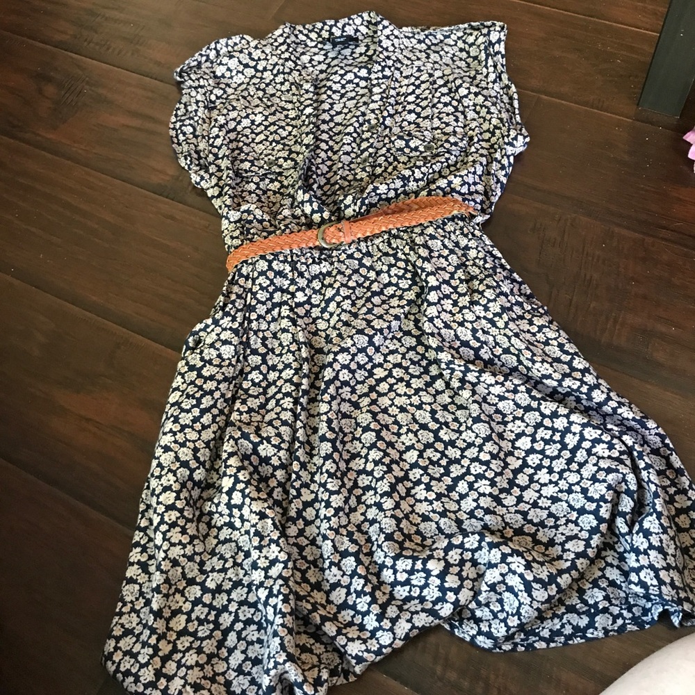 Retro style flower print dress