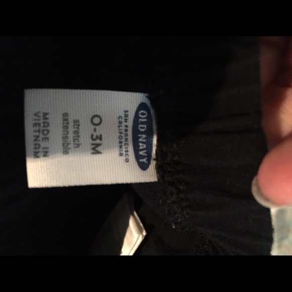 Old Navy Ruffled Bottom Pants - 2pair - Picture 4 of 8