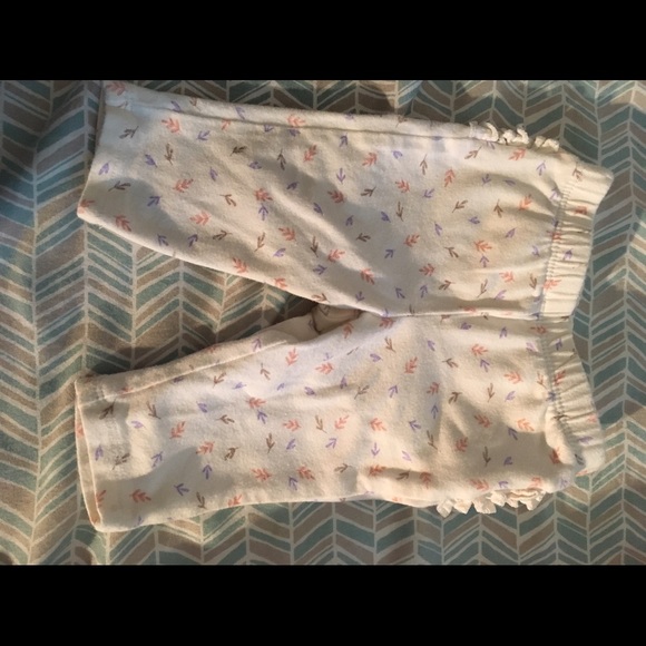 Old Navy Ruffled Bottom Pants - 2pair - Picture 7 of 8