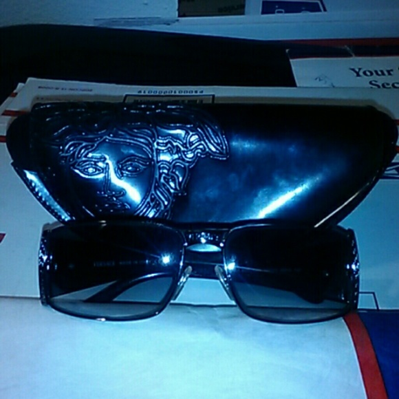 Versace Other - 🔥sale🔥Versace shades