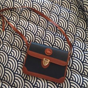 Authentic Dooney & Bourke Crossbody bag