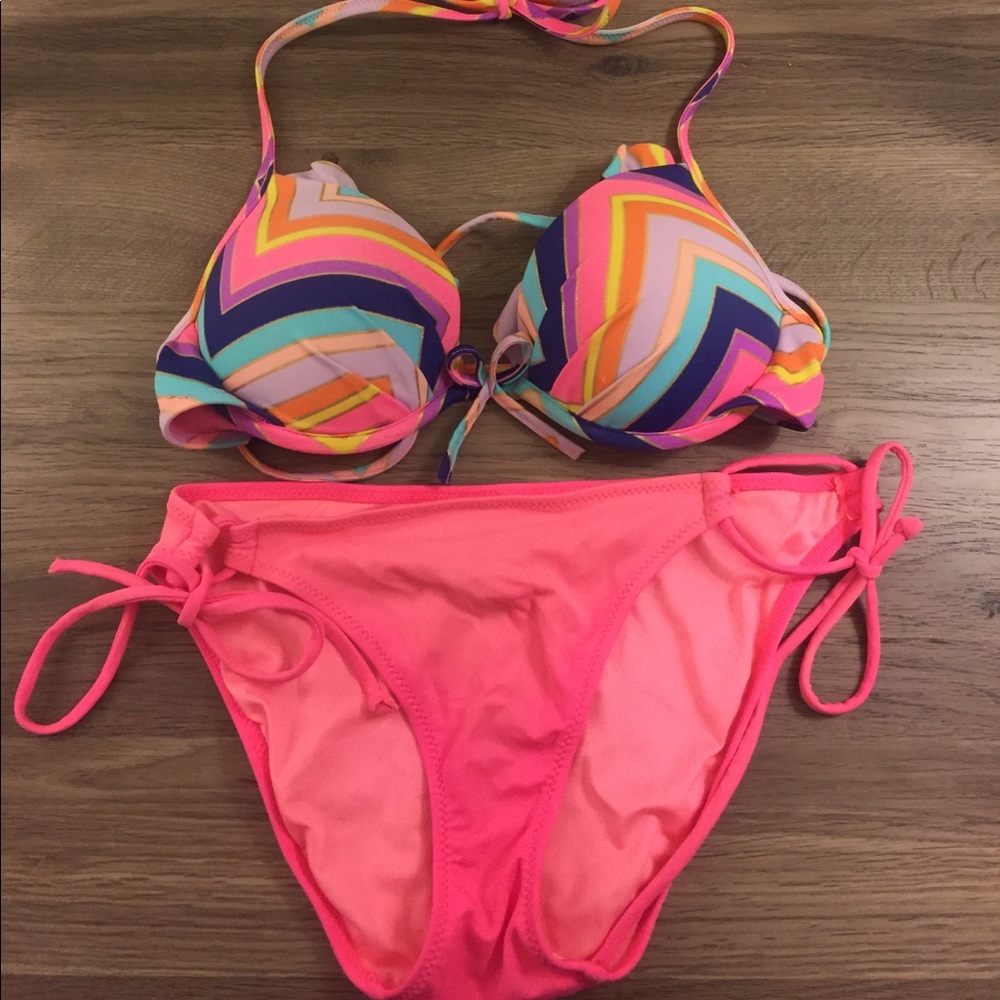 Victoria's Secret Push Up bikini w/ bottoms