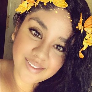 Meet your Posher, Selena