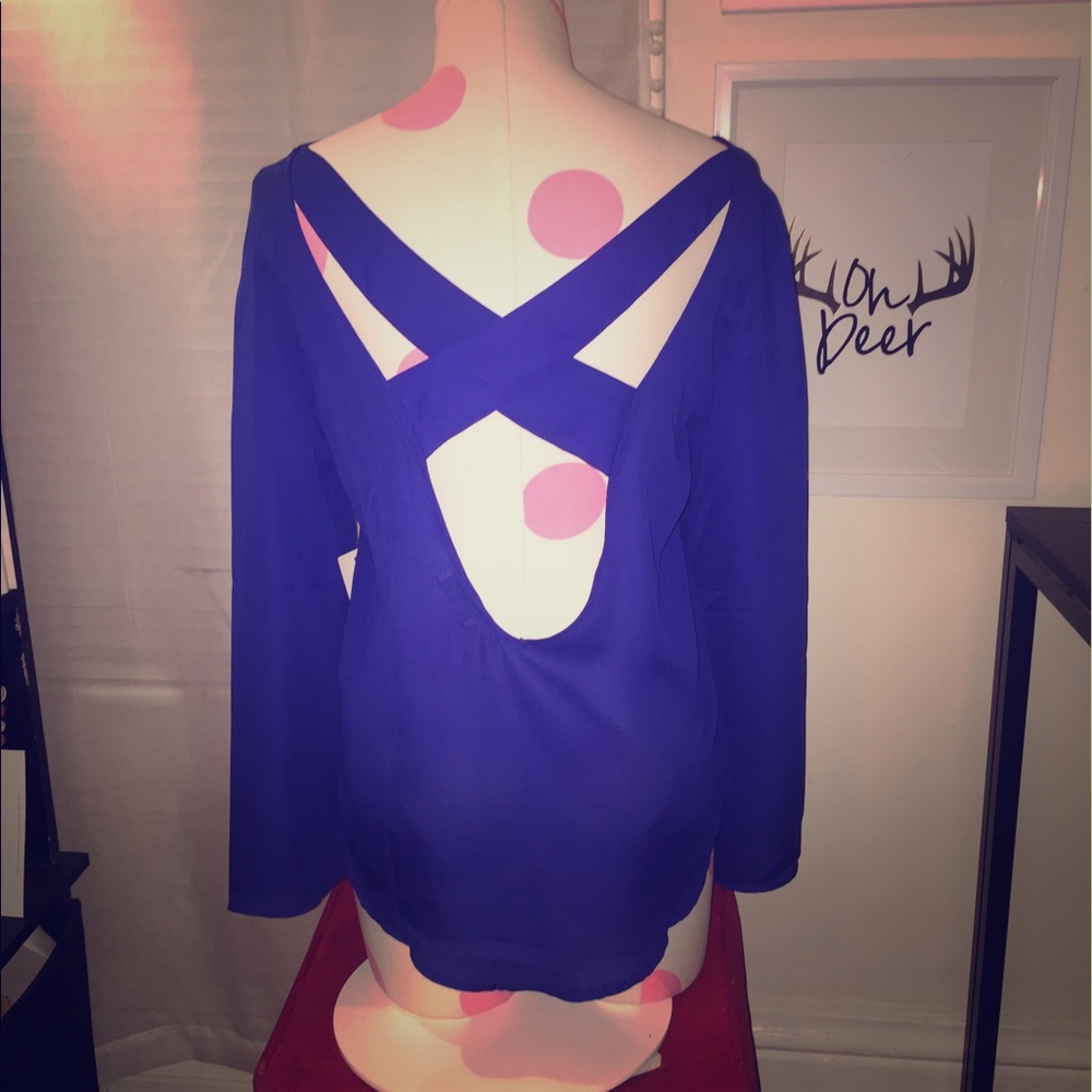 NWT Open back long sleeve top