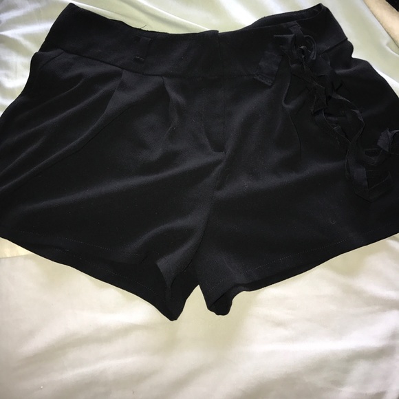 Dressy shorts! - Picture 3 of 3