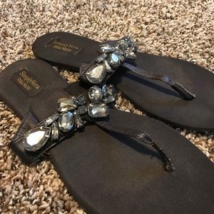 **FINAL MARKDOWN** Simply Vera Wang Sandals