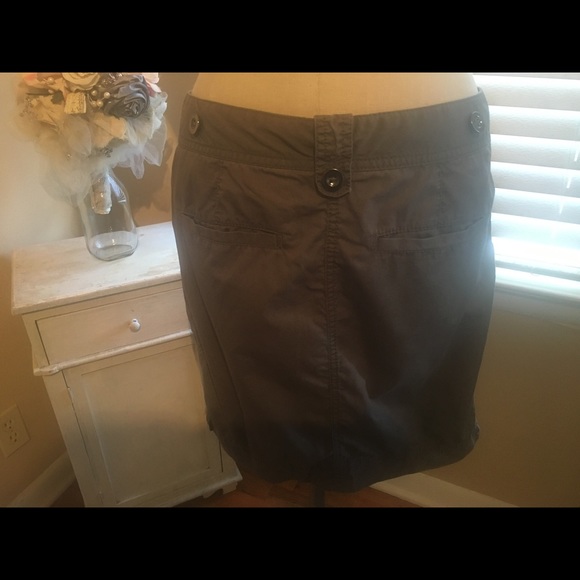 Ann Taylor Skirt Size 4 - Picture 2 of 3