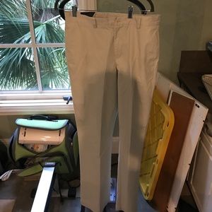 32X32 Vineyard Vines Khaki