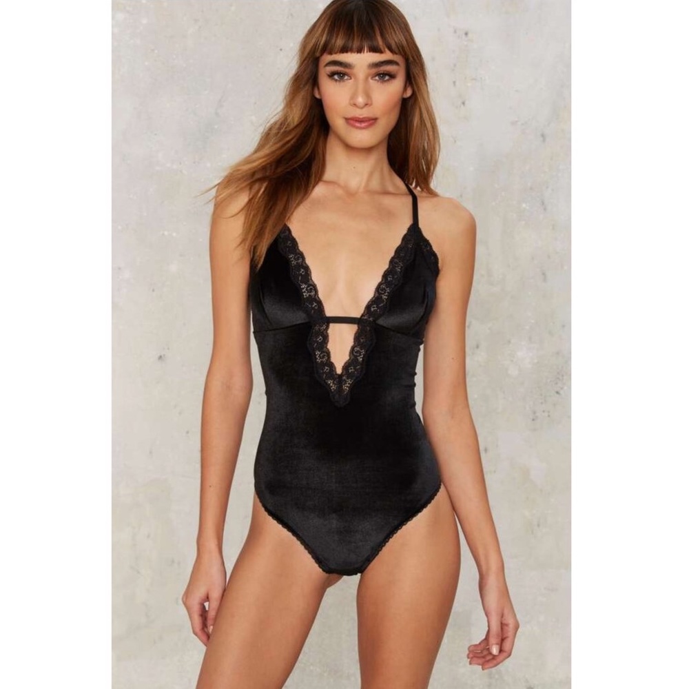 Black Velvet Bodysuit (new)