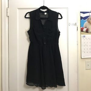 Simple black dress || H&M