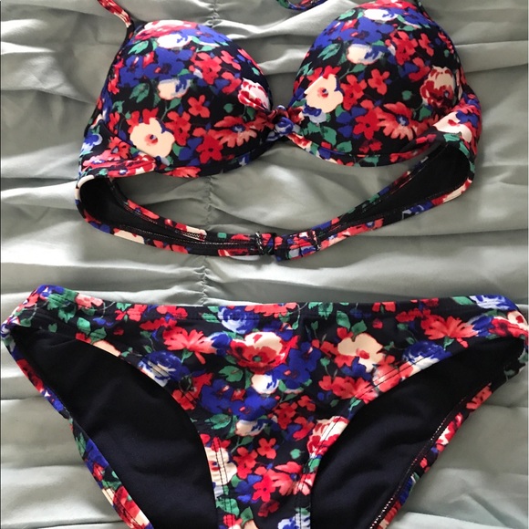 Xhilaration Target Bikini Top with S or M Bottom - Picture 1 of 6