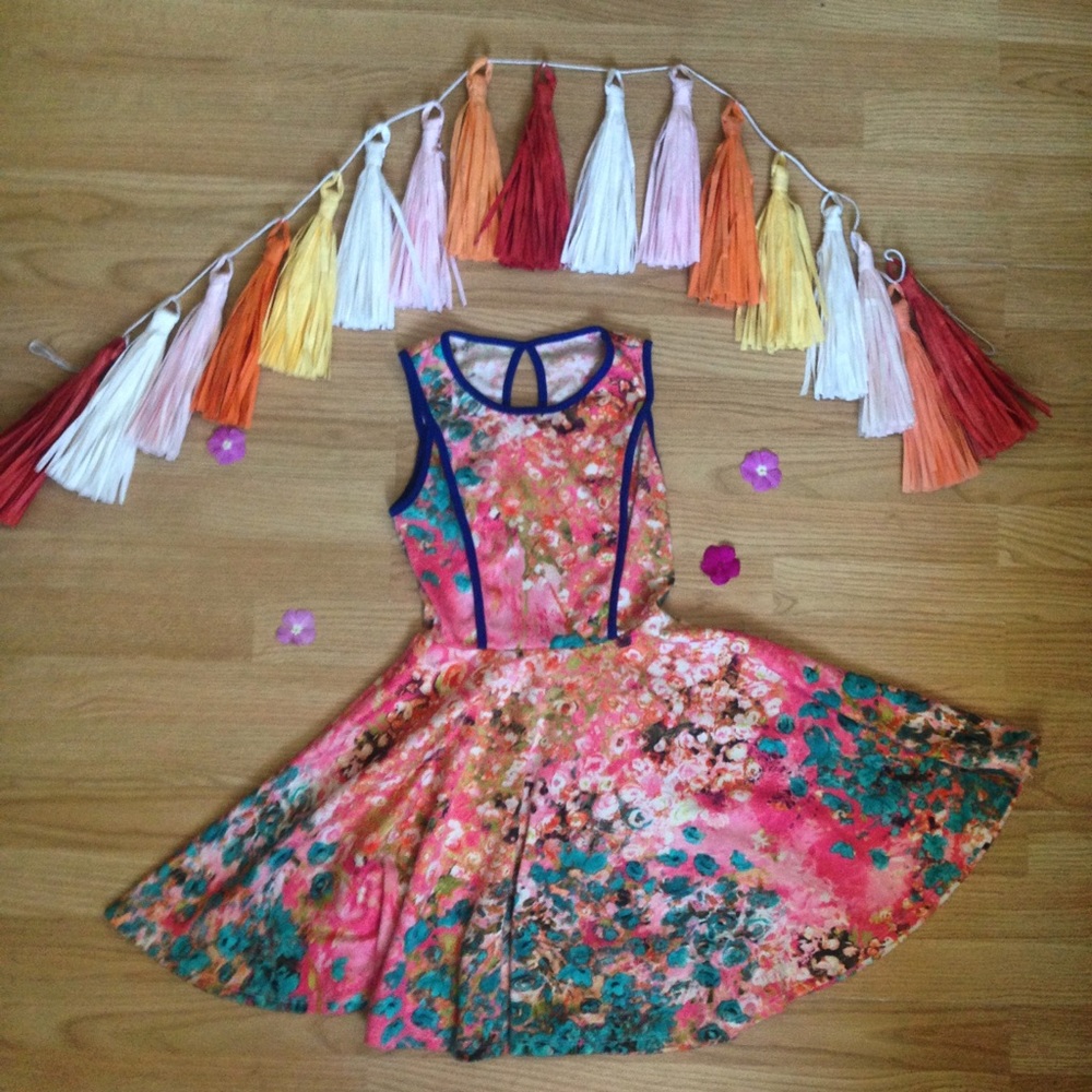 Skater floral dress 🌺
