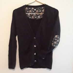 Vintage styled DC sweater