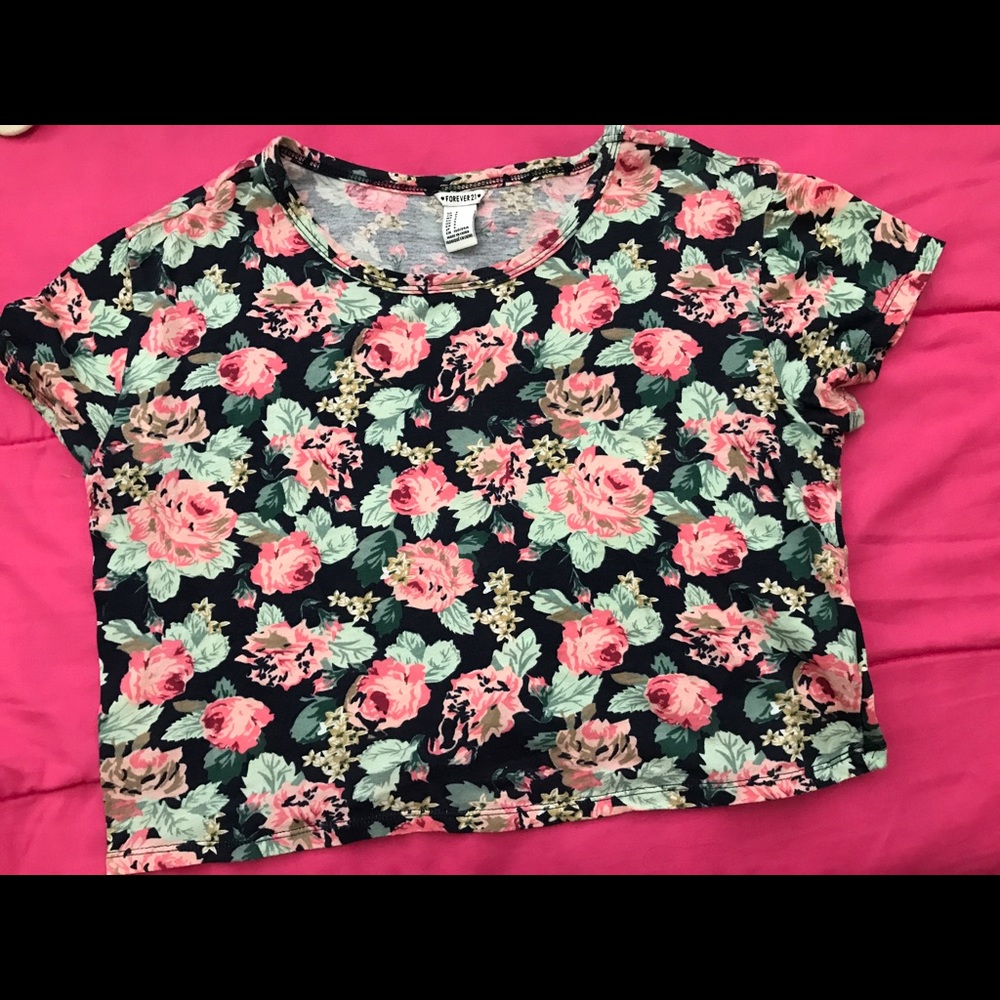 Cropped boxy tee