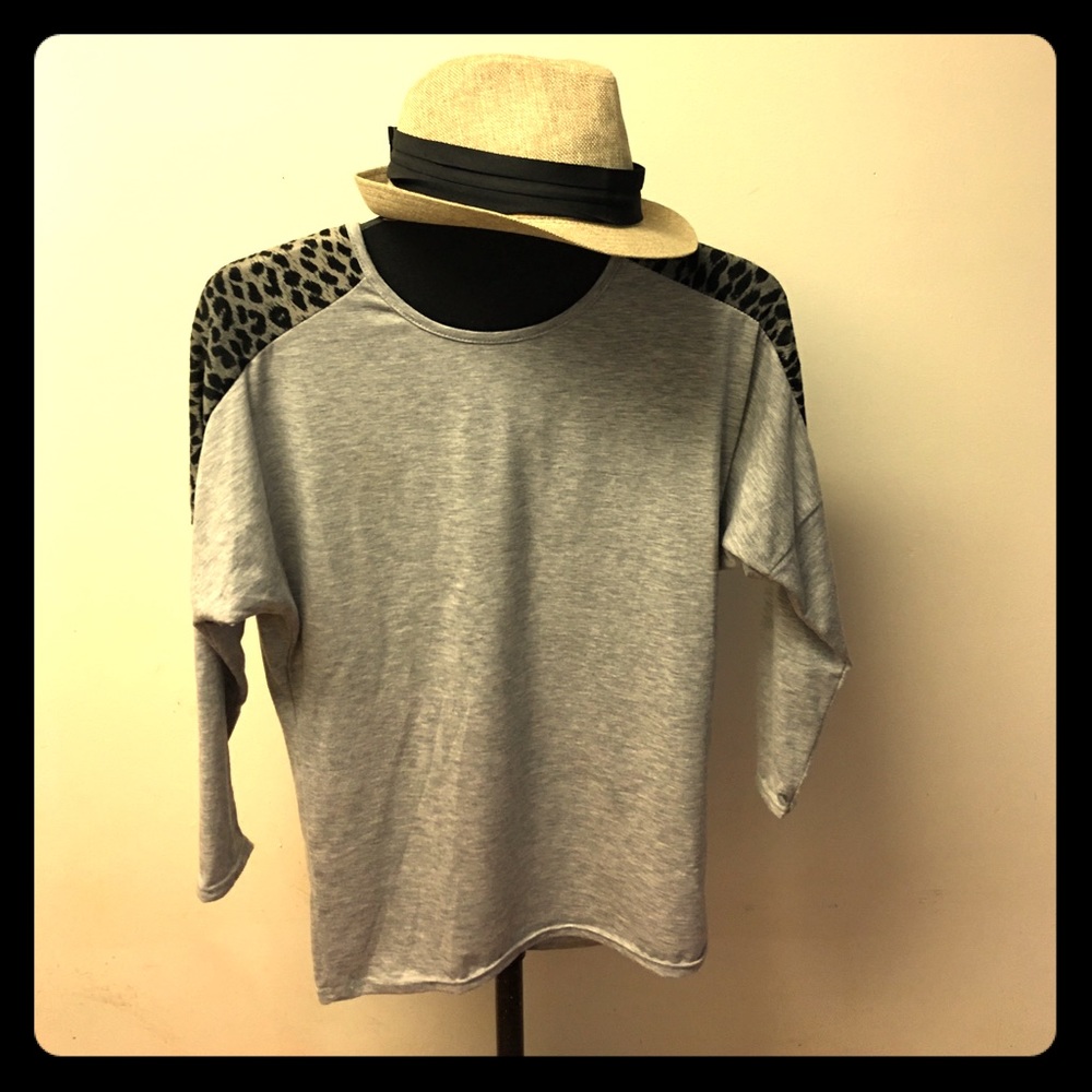Leaopard trim shirt