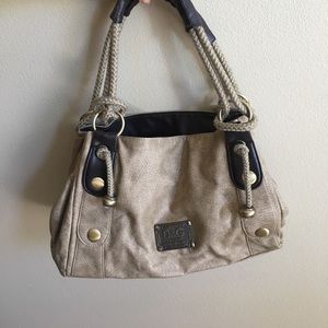 D&G tote