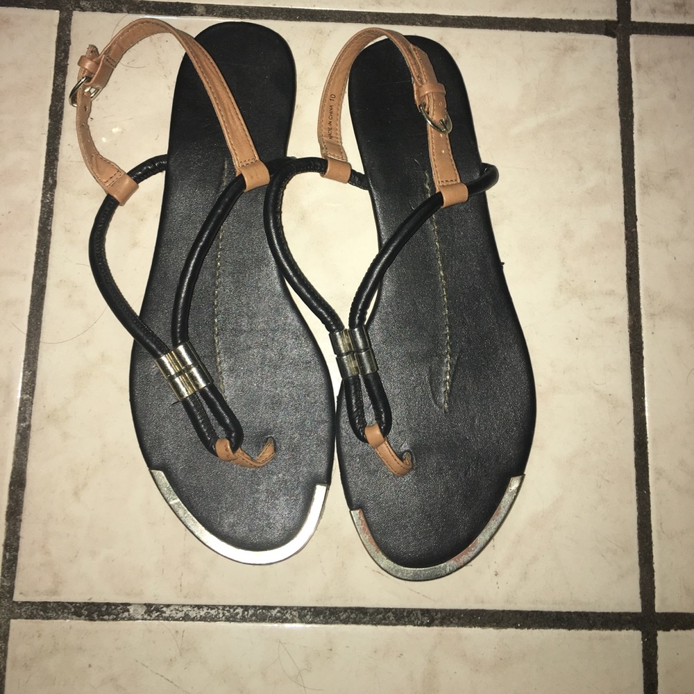 Cute and simple but elegant sandals 💁🏻
