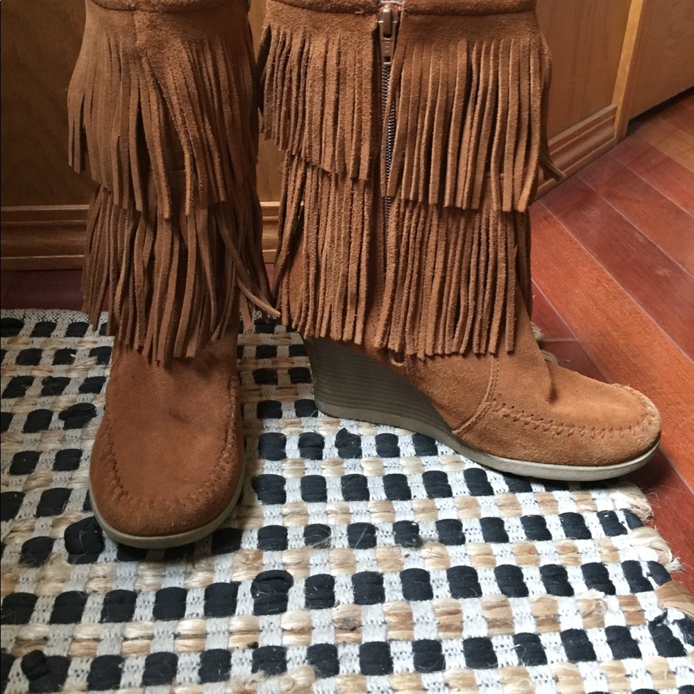 Fringe boots✨