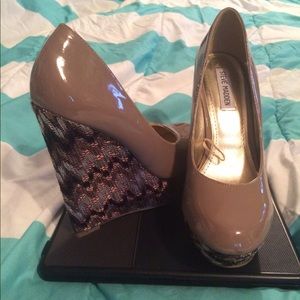 Greyish nude wedge heels