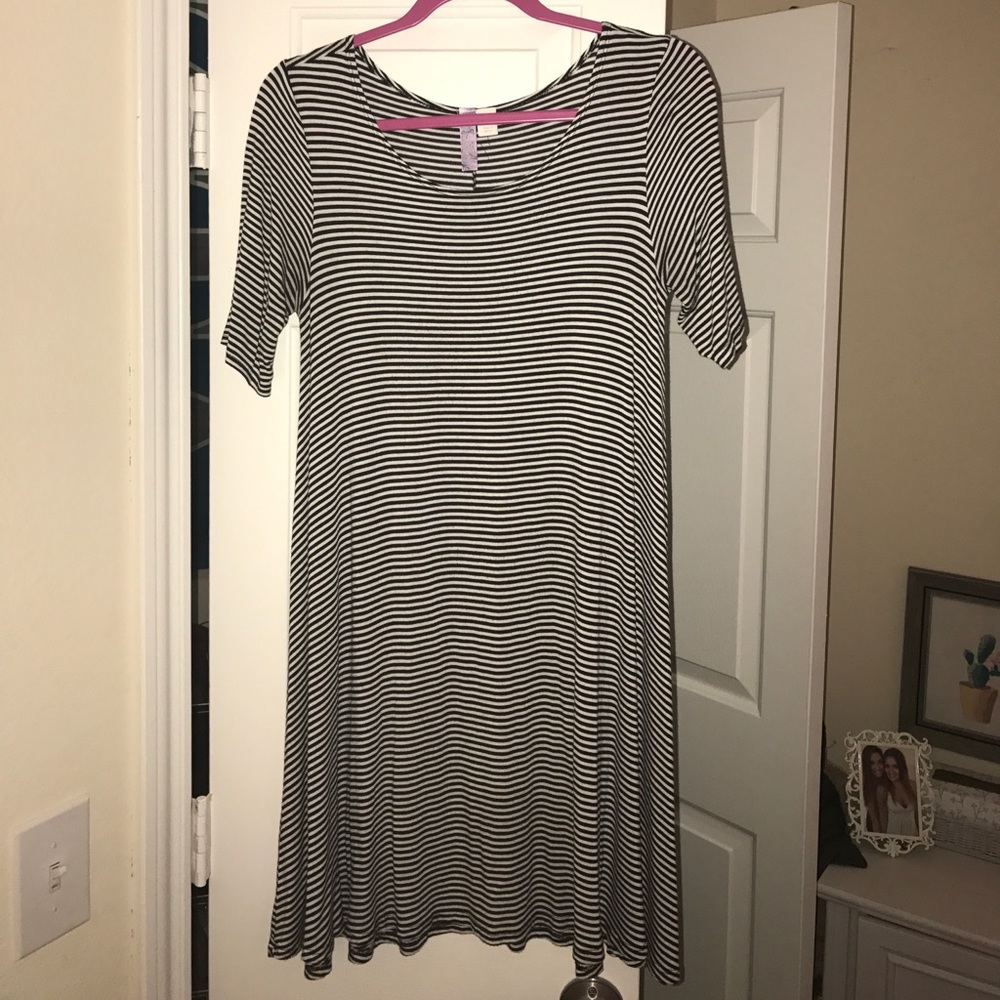 Black and white striped Tshirt dress COMFY FABRIC