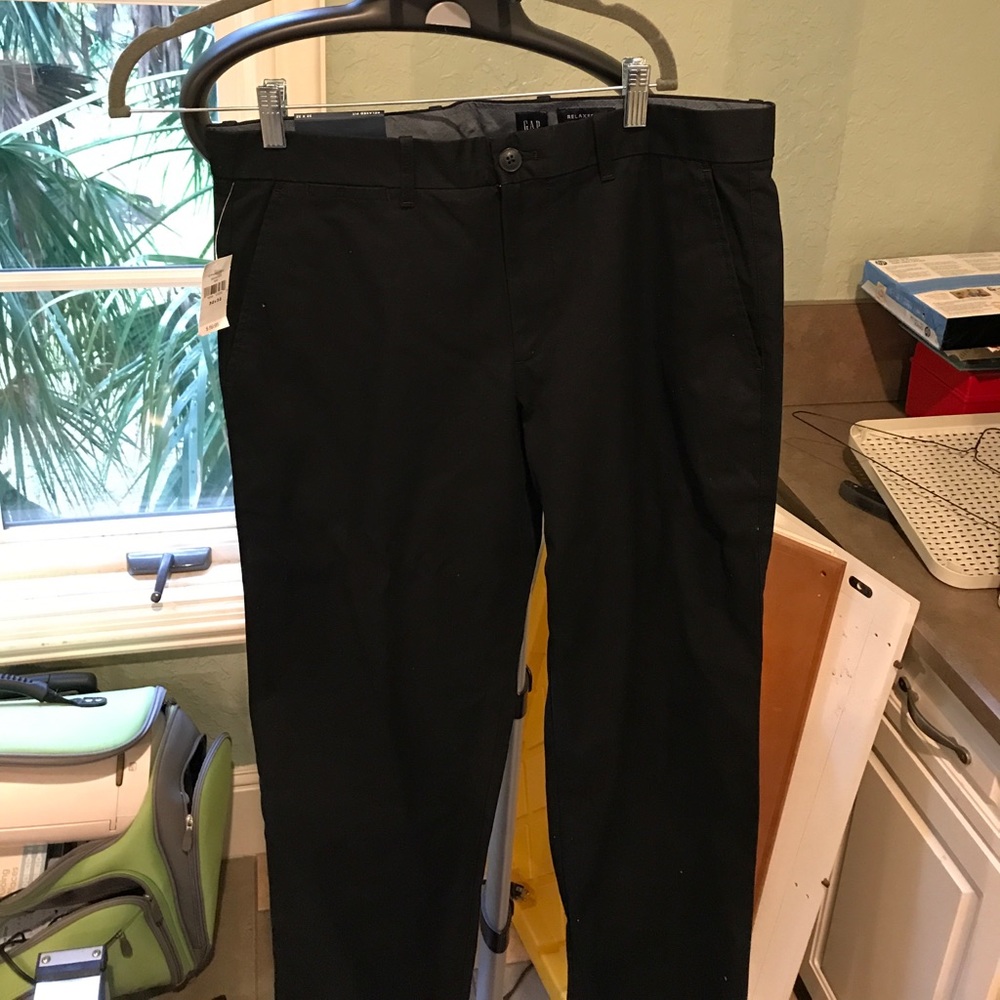 GAP 32x32 Mens "Relaxed Fit" dress pants