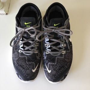 Nike Free TR Fit 4 • Firm Price•