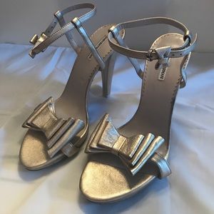 Champagne gold Emporio Armani Bow Heels