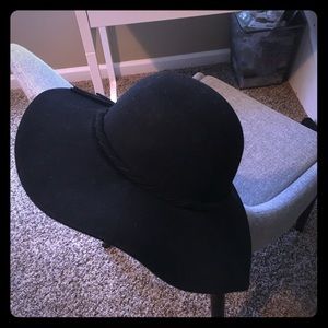 Black floppy hat