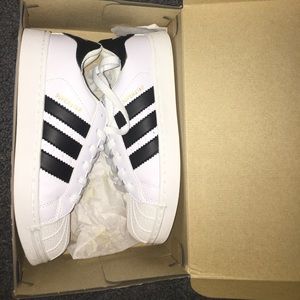 Adidas superstar