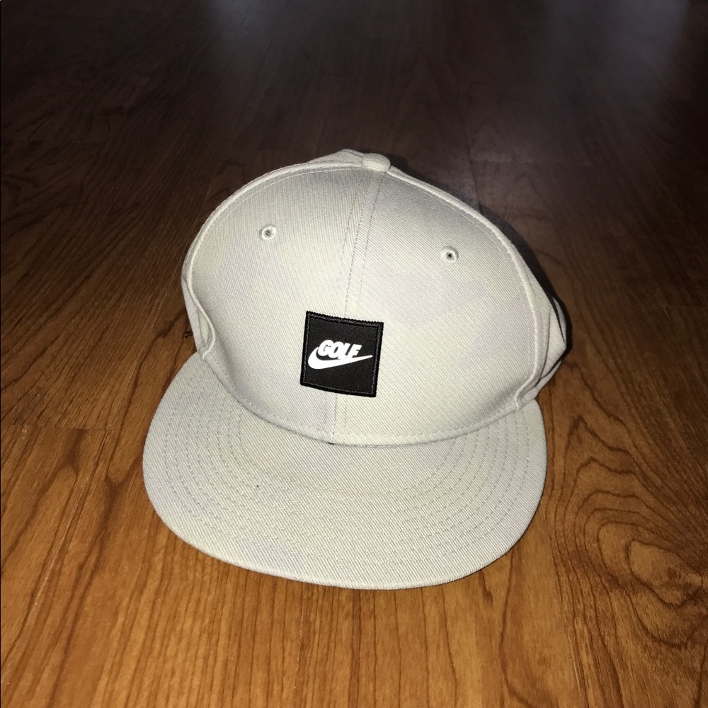 Nike flat bill hat