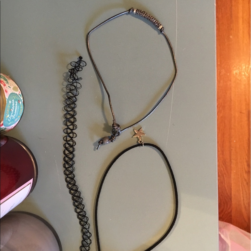 Set of Chokers