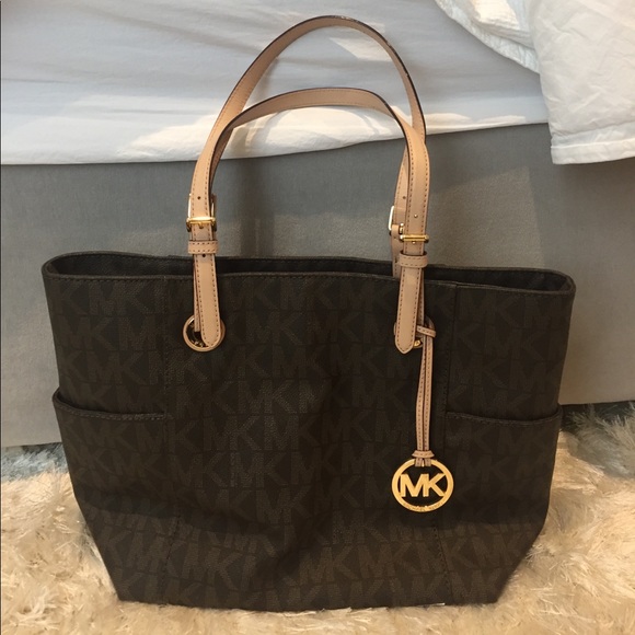NEW MICHAEL KORS TOTE 🖤 - Picture 1 of 5
