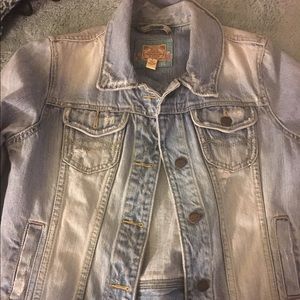Light Abercrombie and fitch denim jacket