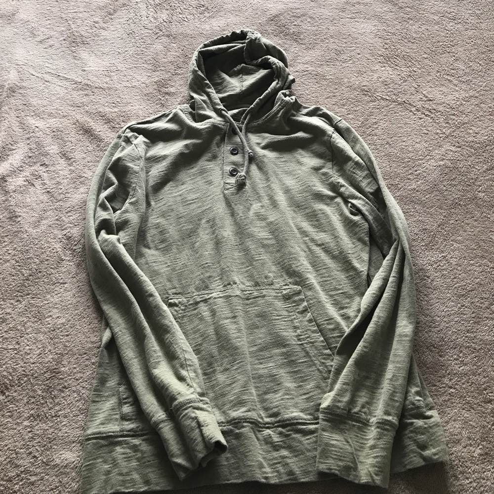 Men's long sleeved hooded tshirt