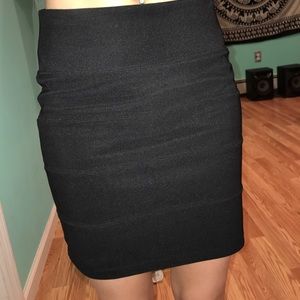 BLACK MINI PENCIL SKIRT