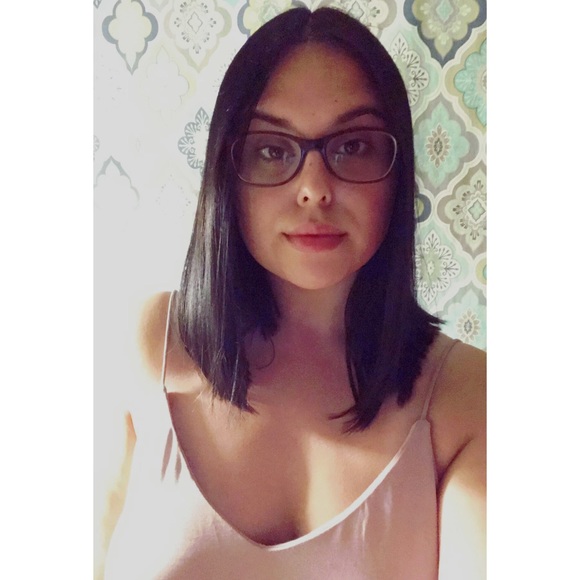 Meet your Posher, Emma - Picture 1 of 1