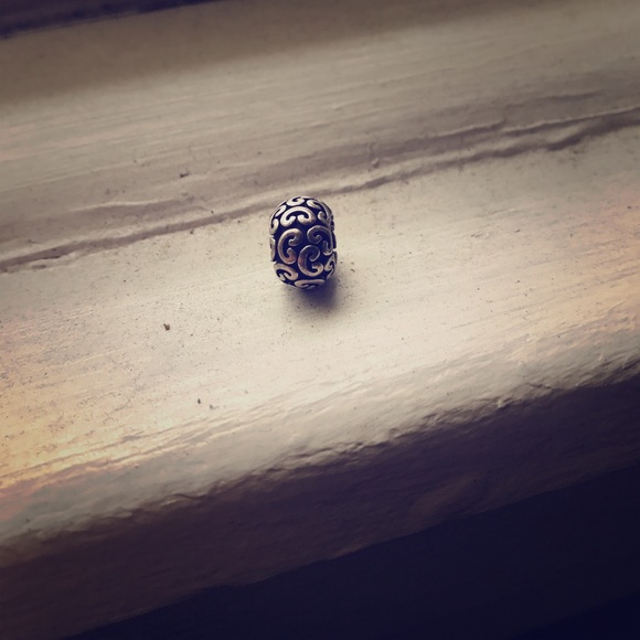 Pandora Charm - Picture 1 of 1