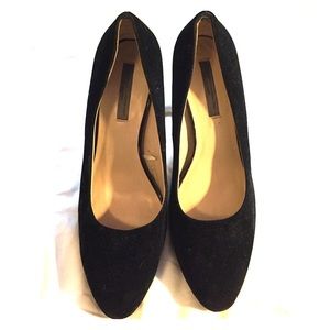 Black suede Mango Pumps