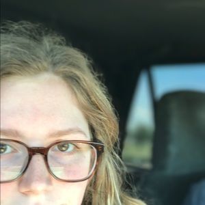 Meet your Posher, Rebecca