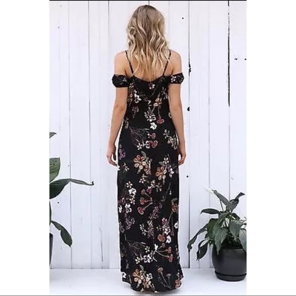 ❗️LAST❗️Floral maxi off the shoulder dress 💕 - Picture 3 of 5