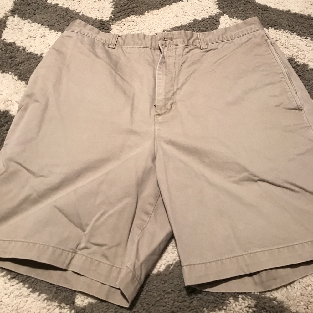 Vineyard Vines Khaki Shorts 35 Waist
