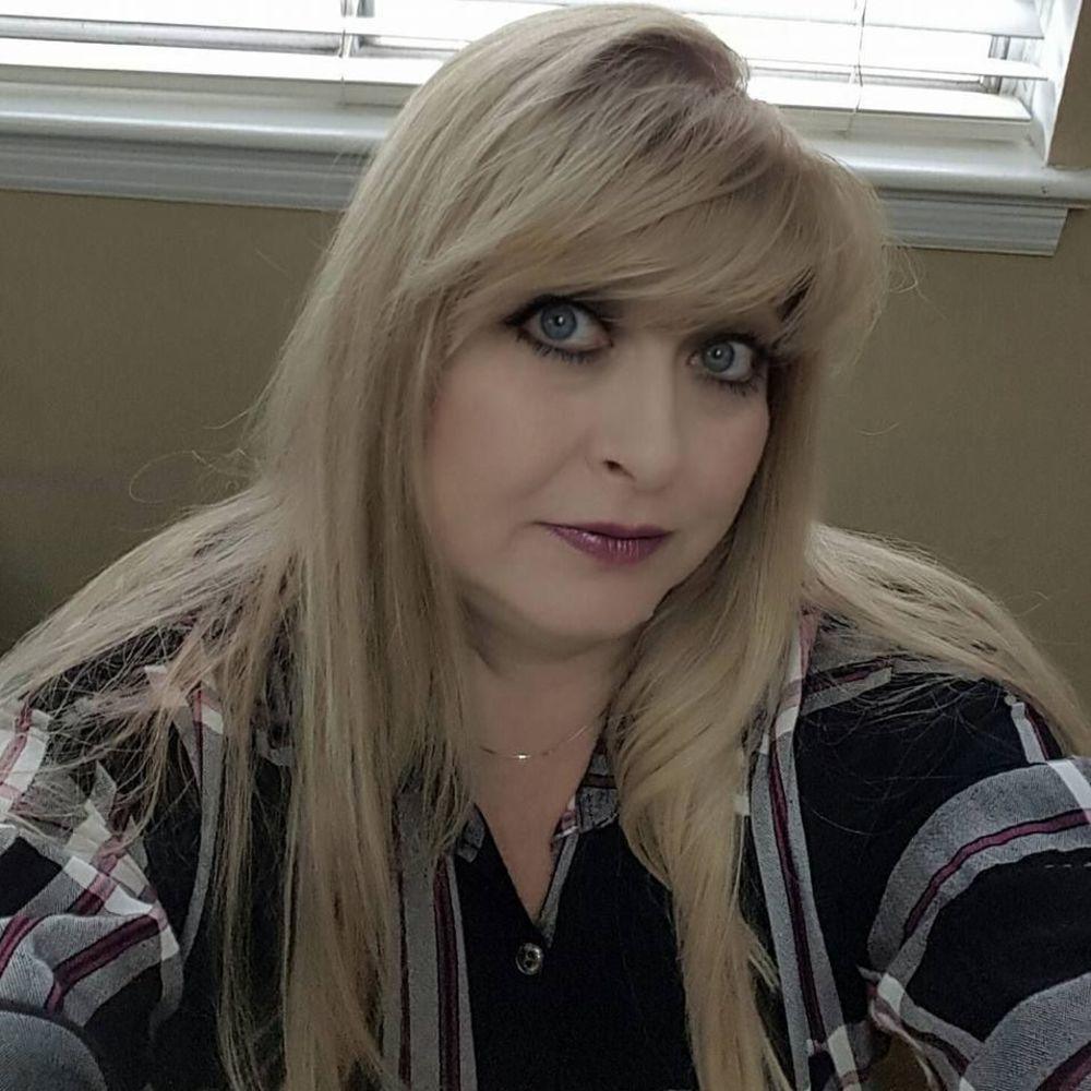 Meet your Posher, Benita