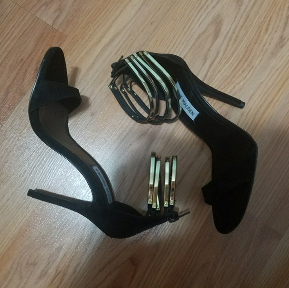 Sold!!!👑⚘STEVE MADDEN Sandals💥👑 - Picture 3 of 4