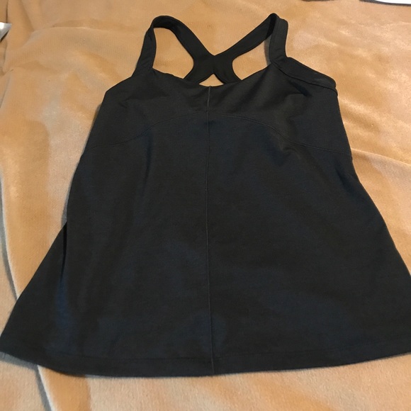 New Balance Tops - New Balance Tank Top with built-in shelf bra