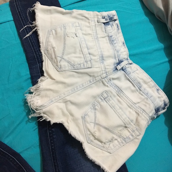 shorts - Picture 2 of 4