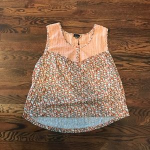 Zenobia Floral and Lace Sleeveless Blouse