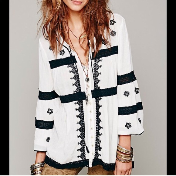 Free People Tops - Free people "Iris Peasant" top white