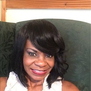 Meet your Posher, Sharon