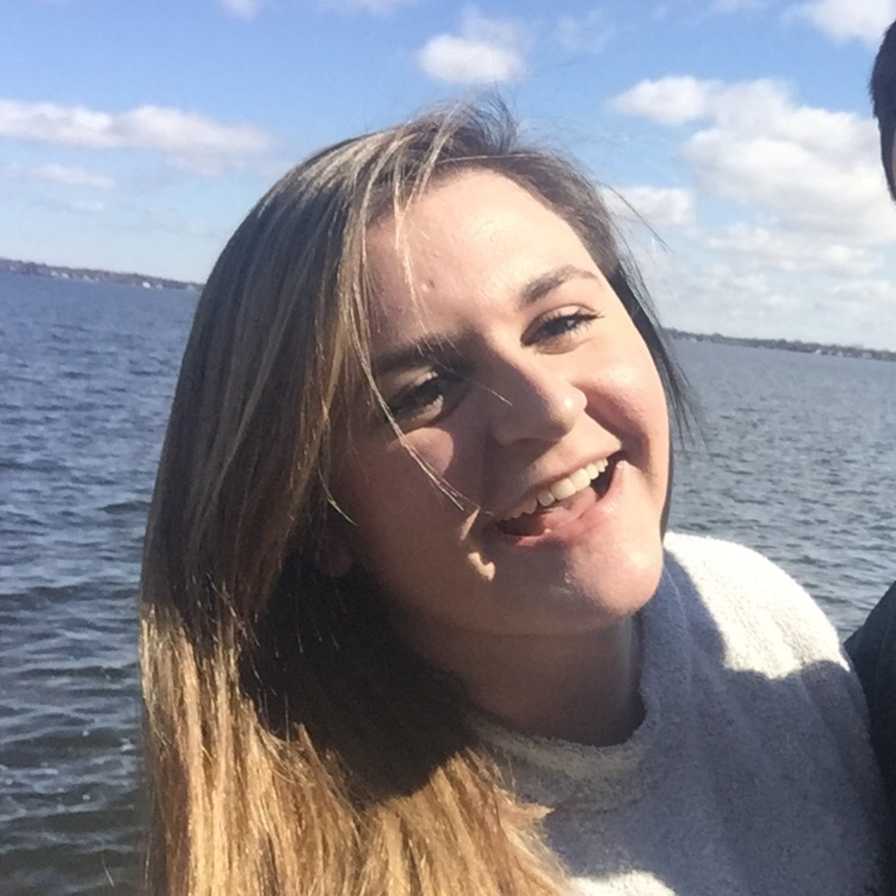 Meet your Posher, Leah